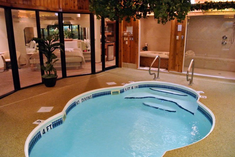 Sybaris Pool Suites, coupless romantic retreat with indoor pool, sauna, steam room, jacuzzi hot tubs, privacy
